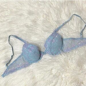 34B Bra